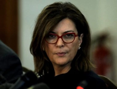 Αν. υπουργός Εργασίας Ρ.Αντωνοπούλου: «Επιστρέφω τα χρήματα του επιδόματος - Δεν παραιτούμαι»